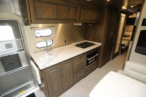 2026 Airstream Classic 30RB