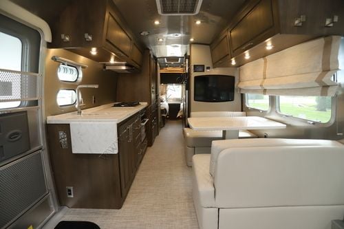 2026 Airstream Classic 30RB
