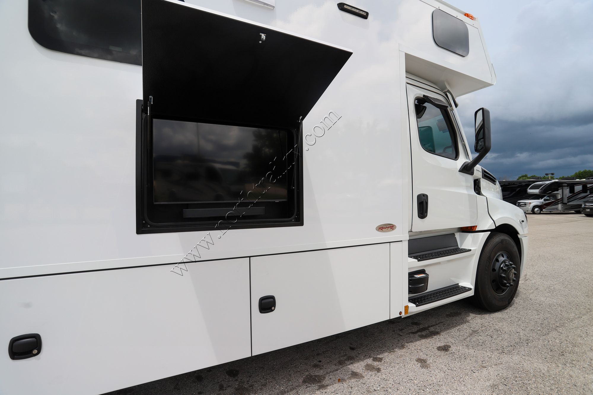 New 2026 Renegade Rv Classic 45CBF Super C  For Sale