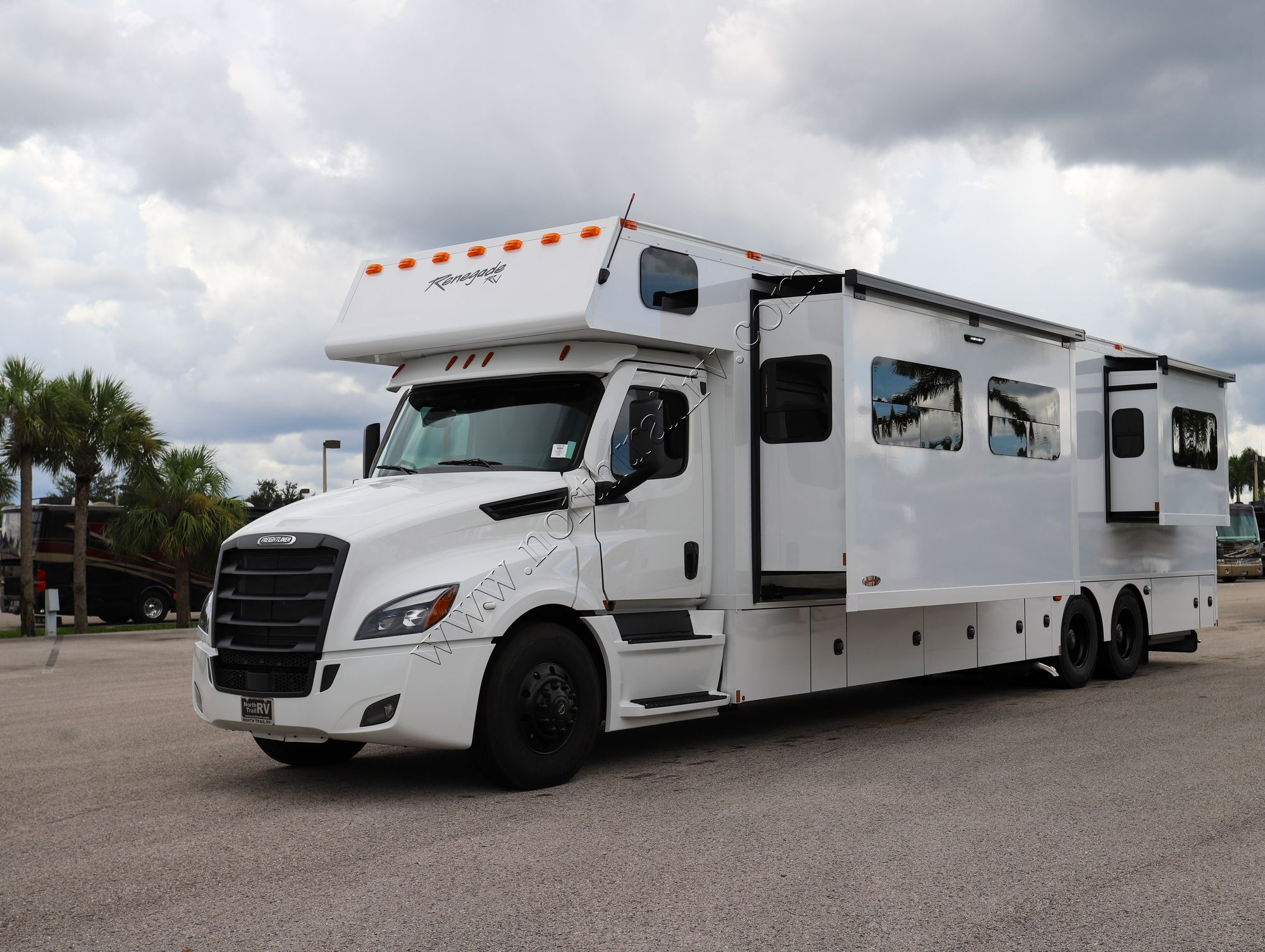 New 2026 Renegade Rv Classic 45CBF Super C  For Sale