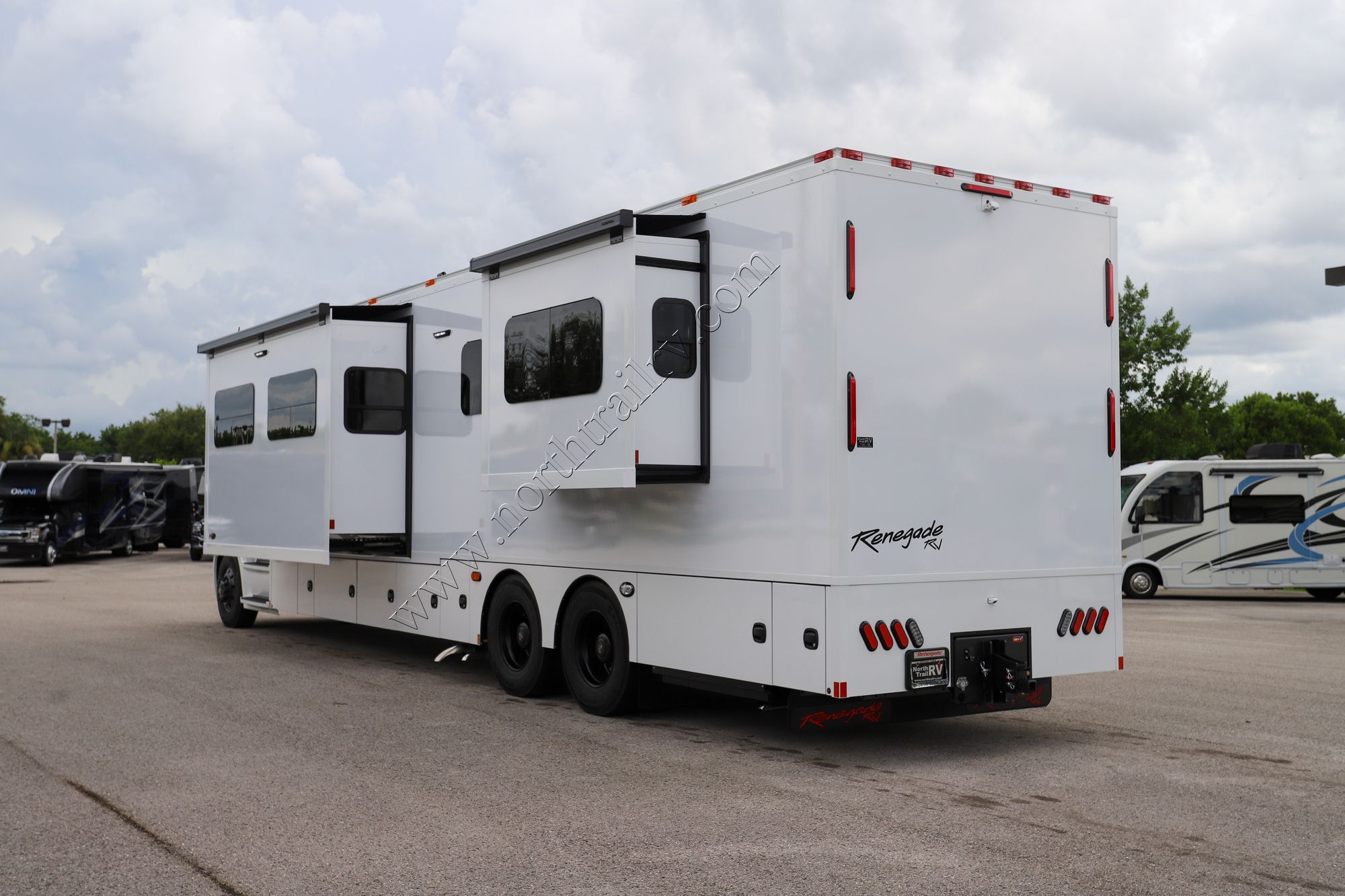 New 2026 Renegade Rv Classic 45CBF Super C  For Sale