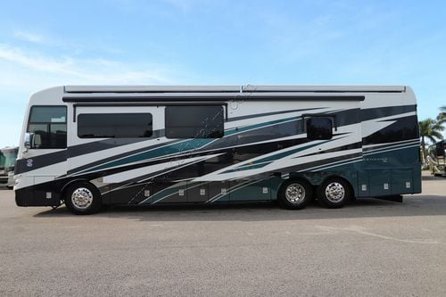 2026 Newmar Ventana 4037 Class A