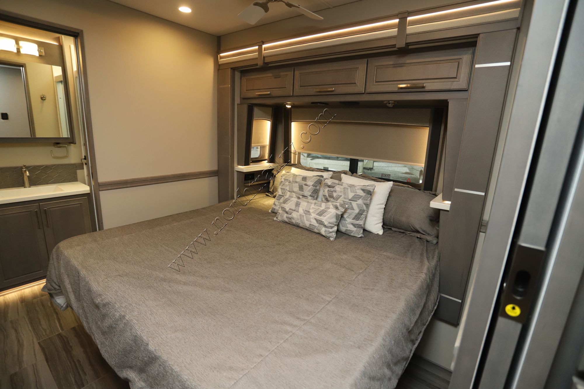 New 2026 Renegade Rv Classic 45CBF Super C  For Sale