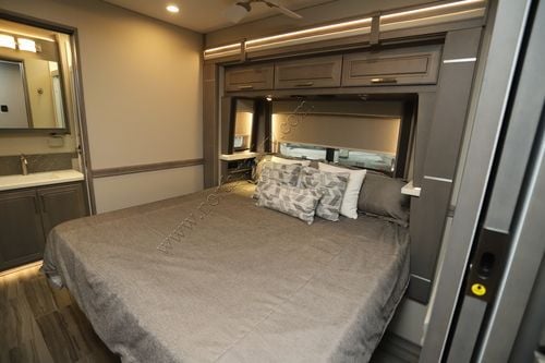 2026 Renegade Rv Classic 45CBF Super C