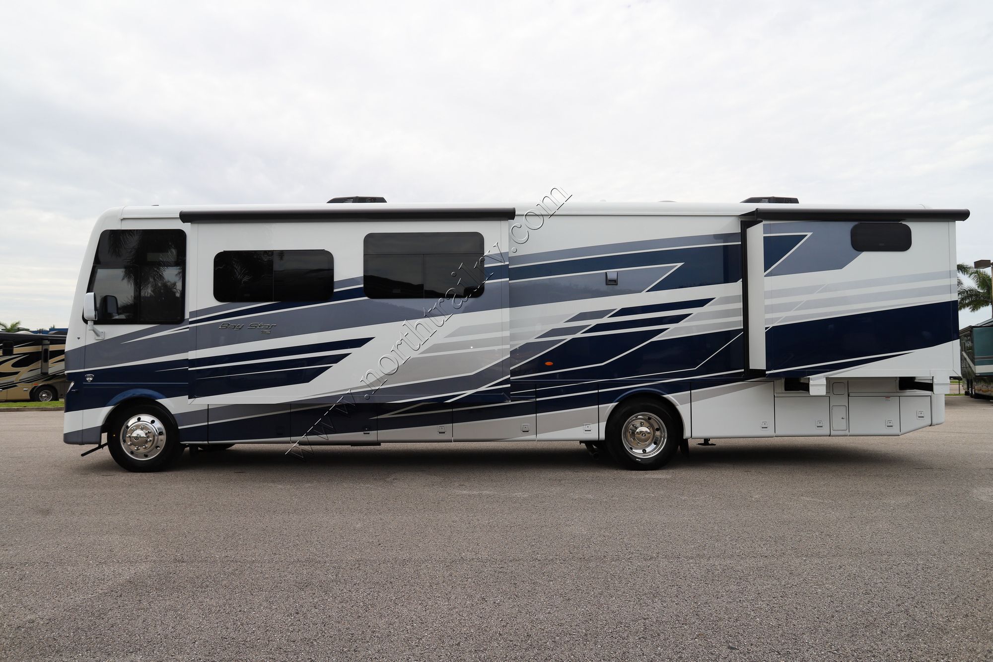 New 2026 Newmar Bay Star 3811 Class A  For Sale