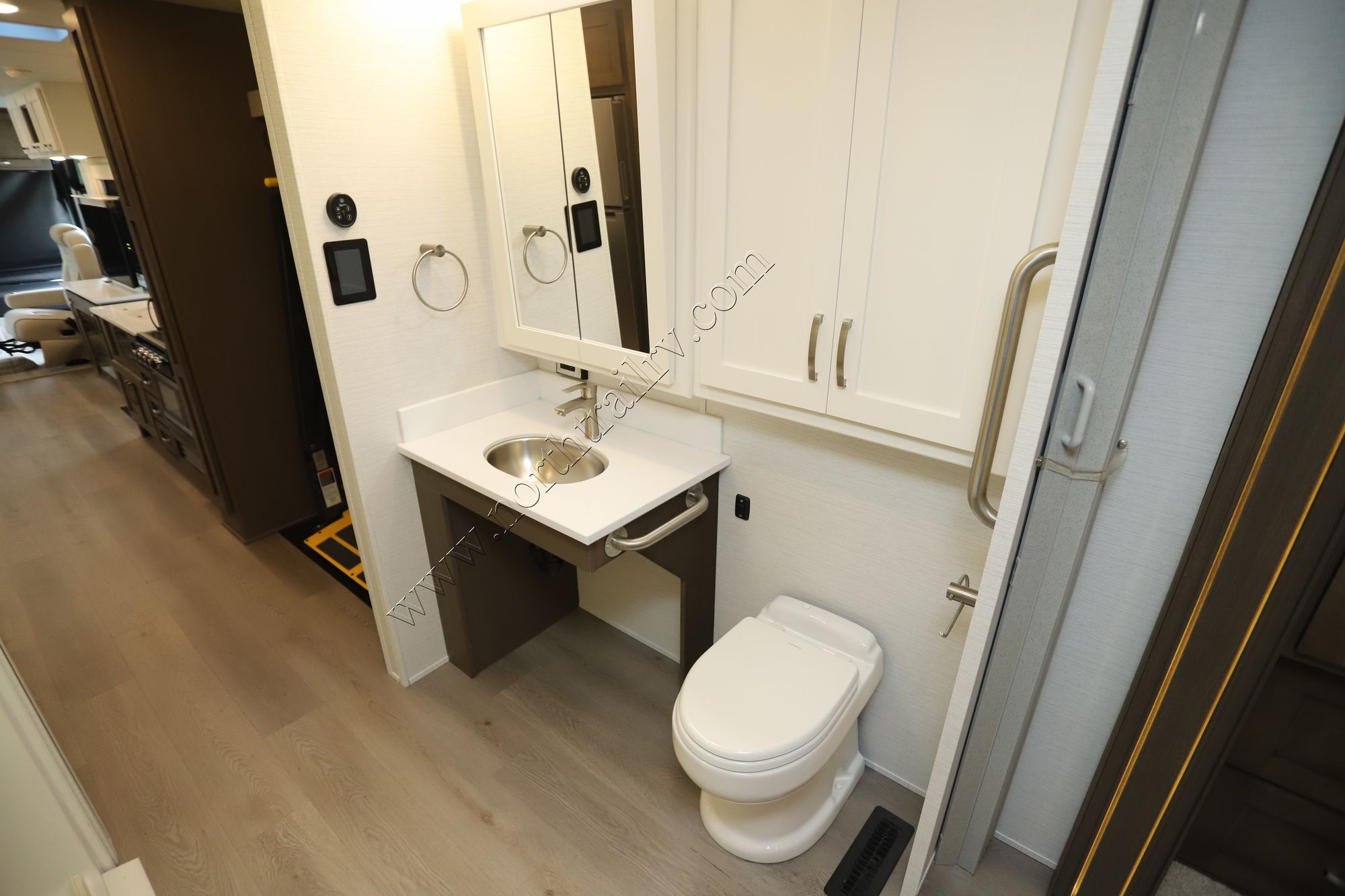 New 2026 Newmar Bay Star 3811 Class A  For Sale