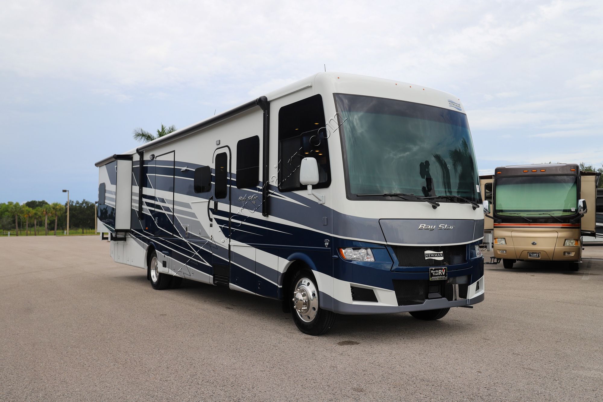 New 2026 Newmar Bay Star 3811 Class A  For Sale