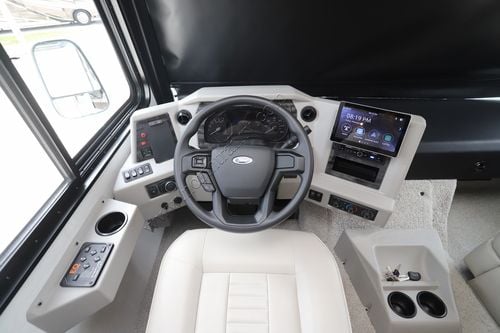 2026 Newmar Bay Star 3811