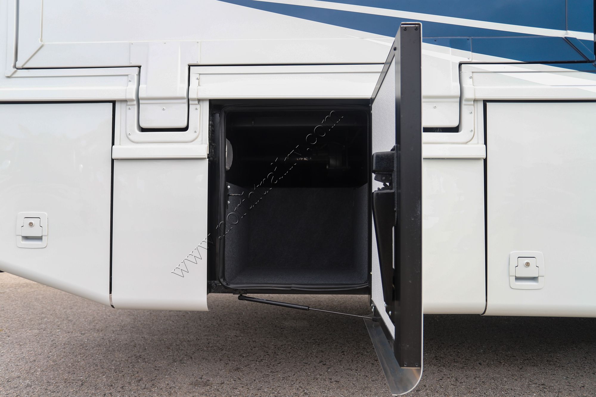 New 2026 Newmar Bay Star 3811 Class A  For Sale