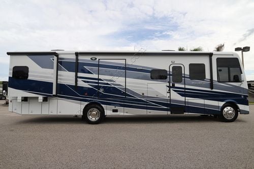 2026 Newmar Bay Star 3811
