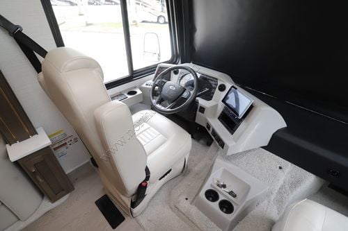 2026 Newmar Bay Star 3811