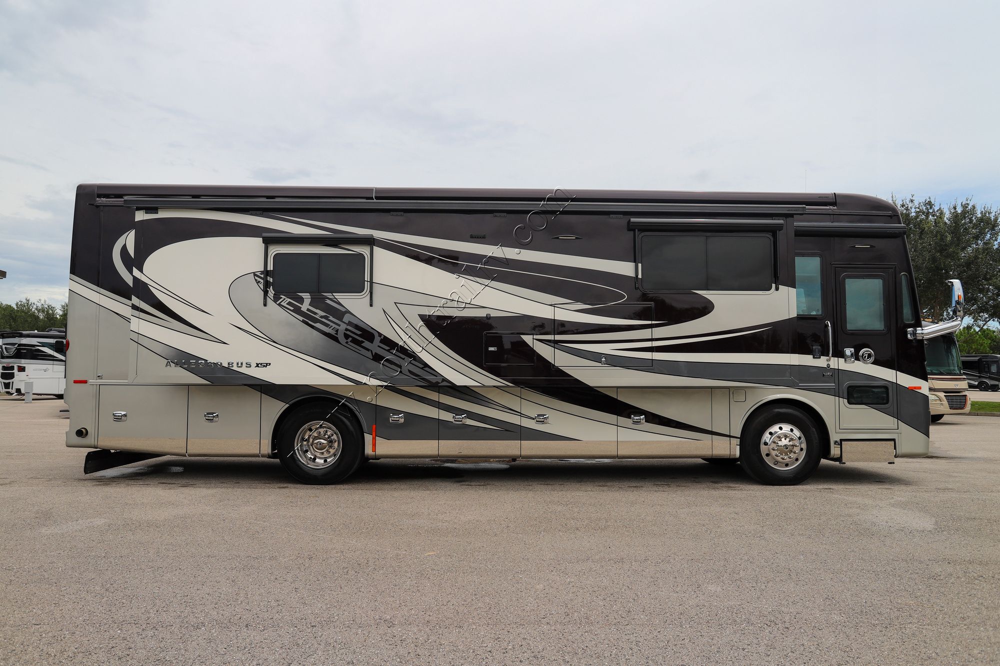 Used 2021 Tiffin Motor Homes Allegro Bus 35CP Class A  For Sale