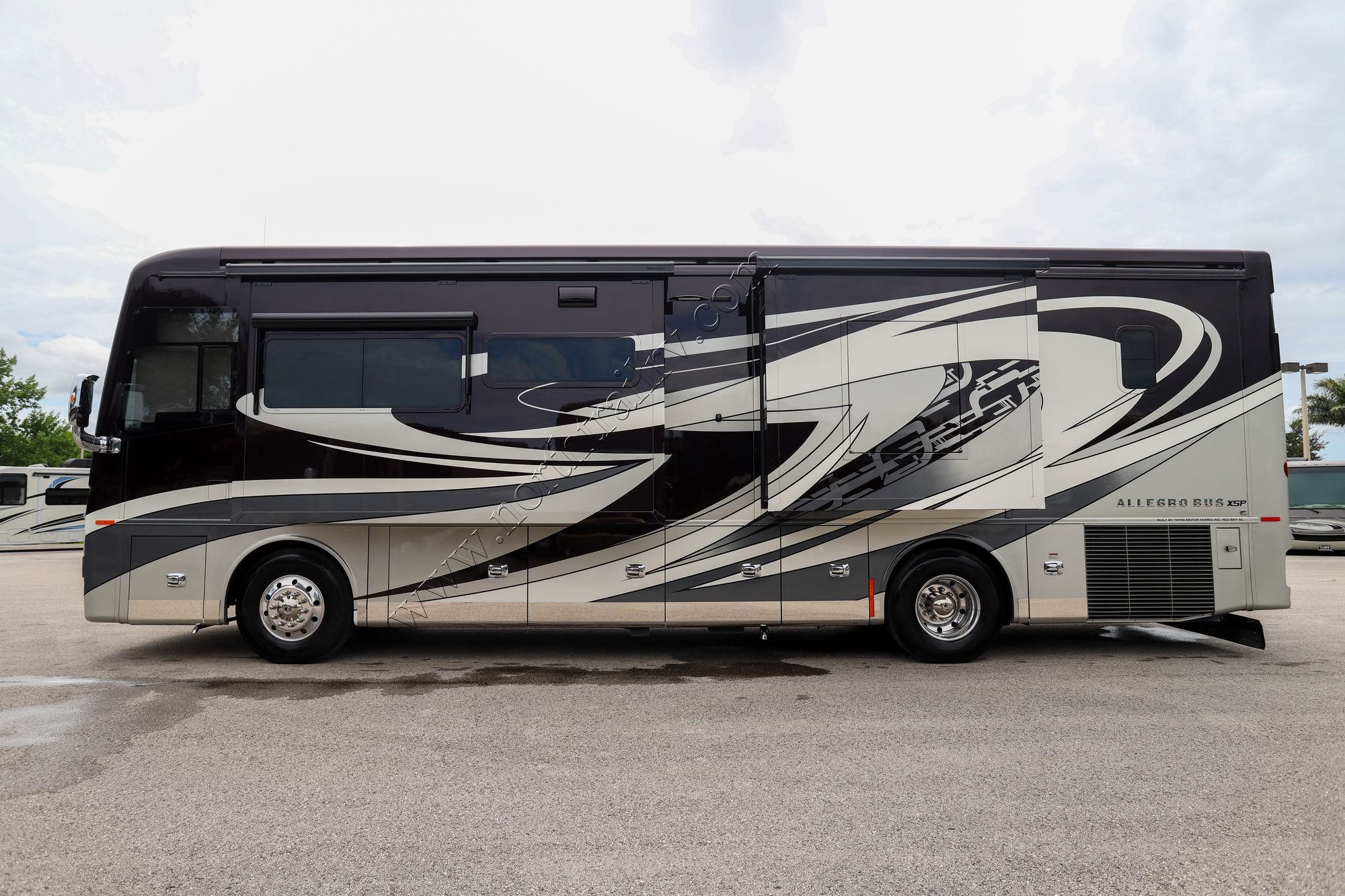 Used 2021 Tiffin Motor Homes Allegro Bus 35CP Class A  For Sale
