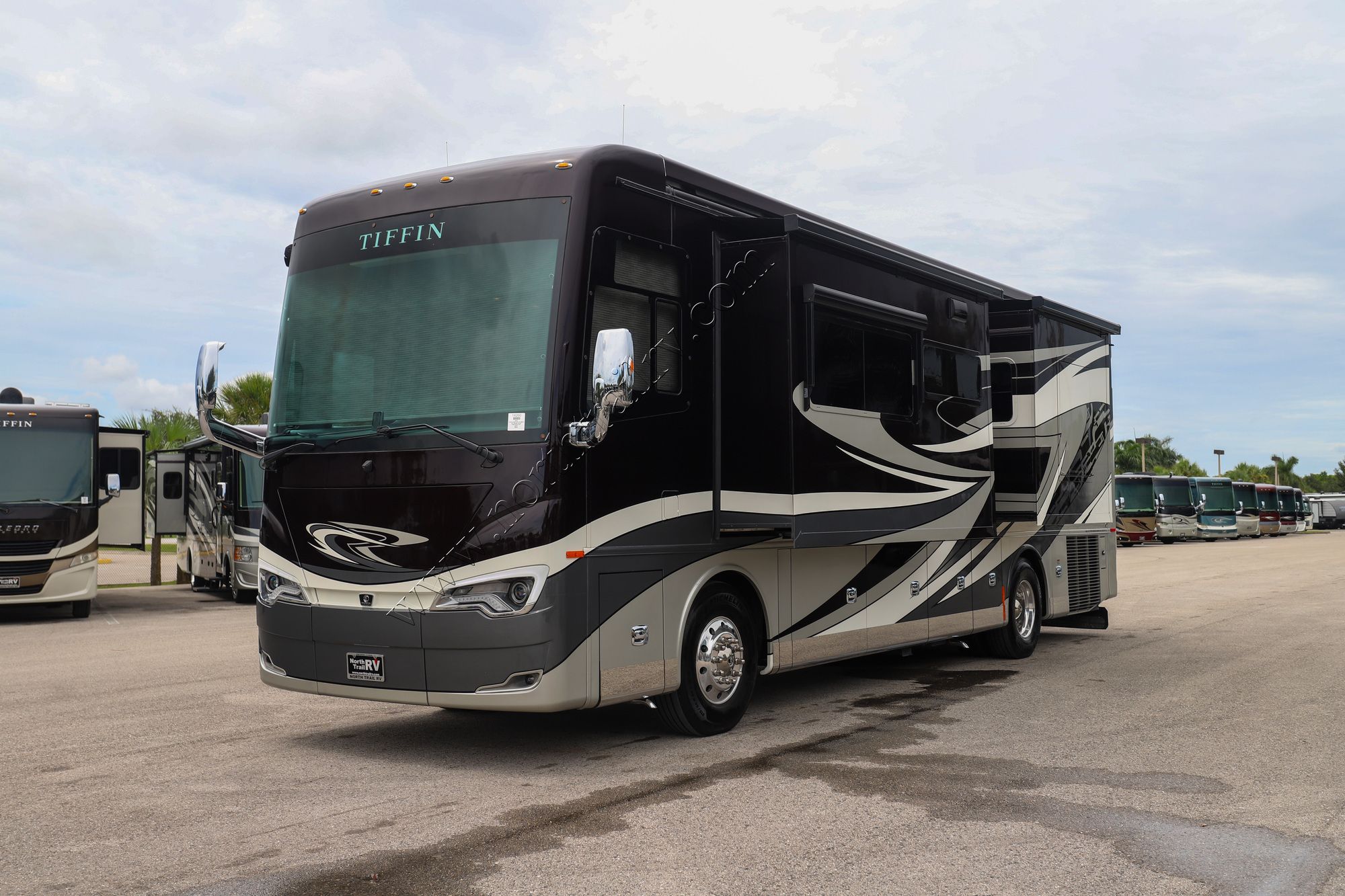 Used 2021 Tiffin Motor Homes Allegro Bus 35CP Class A  For Sale