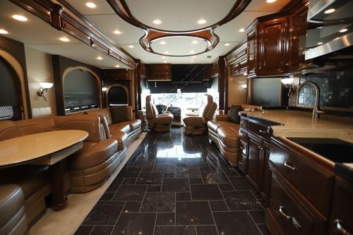 2011 Newmar Essex 4524