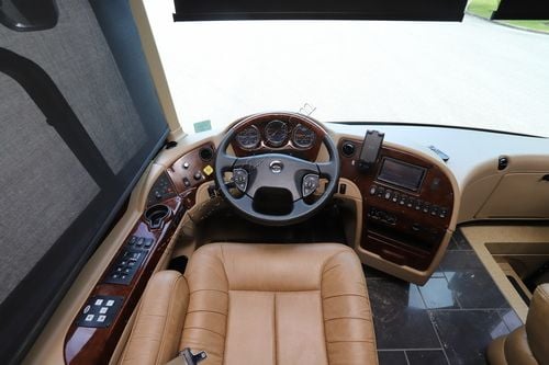 2011 Newmar Essex 4524