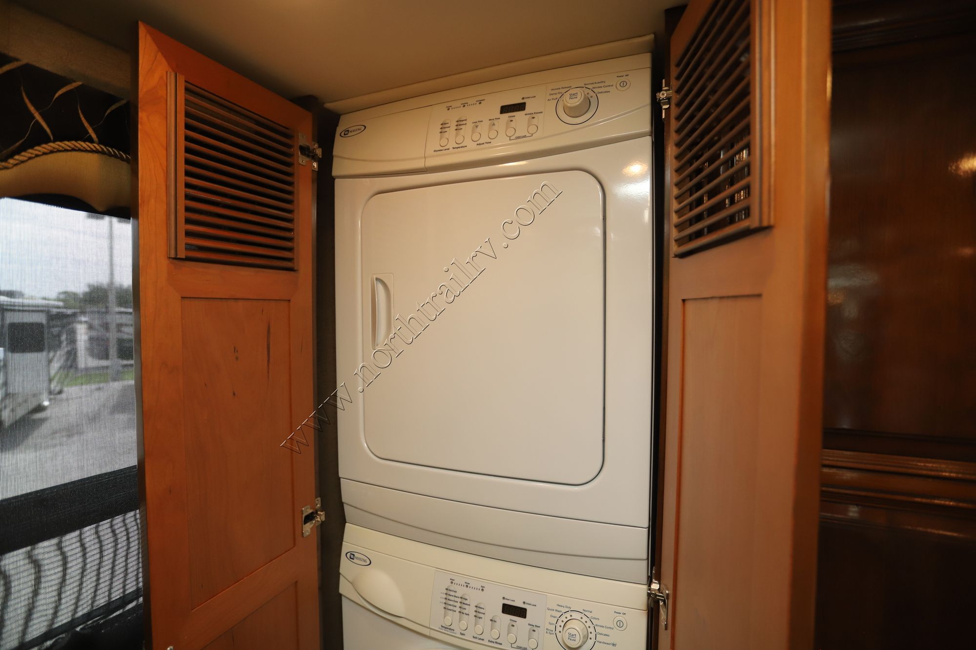 Used 2011 Newmar Essex 4524 Class A  For Sale