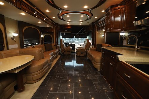 2011 Newmar Essex 4524