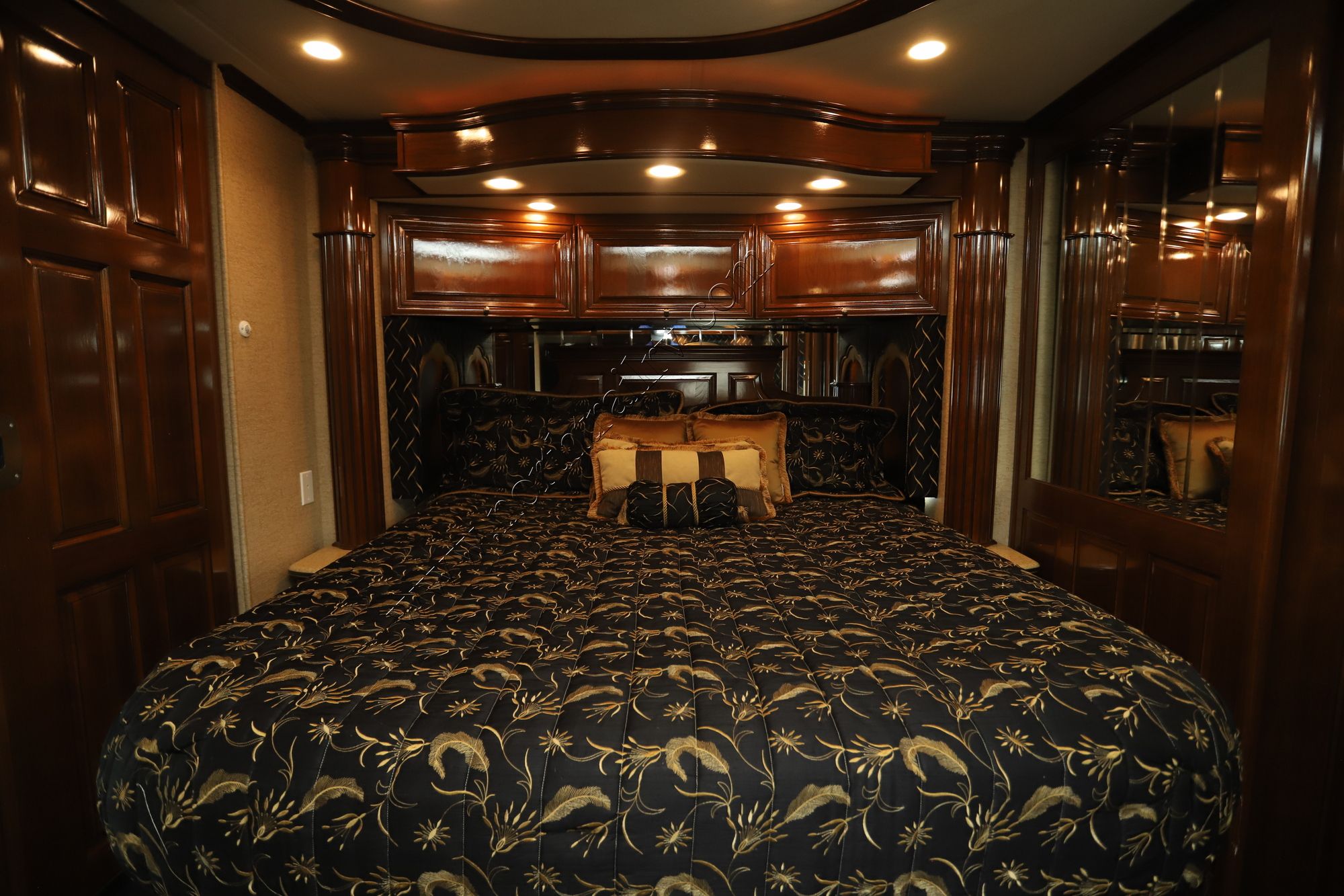 Used 2011 Newmar Essex 4524 Class A  For Sale