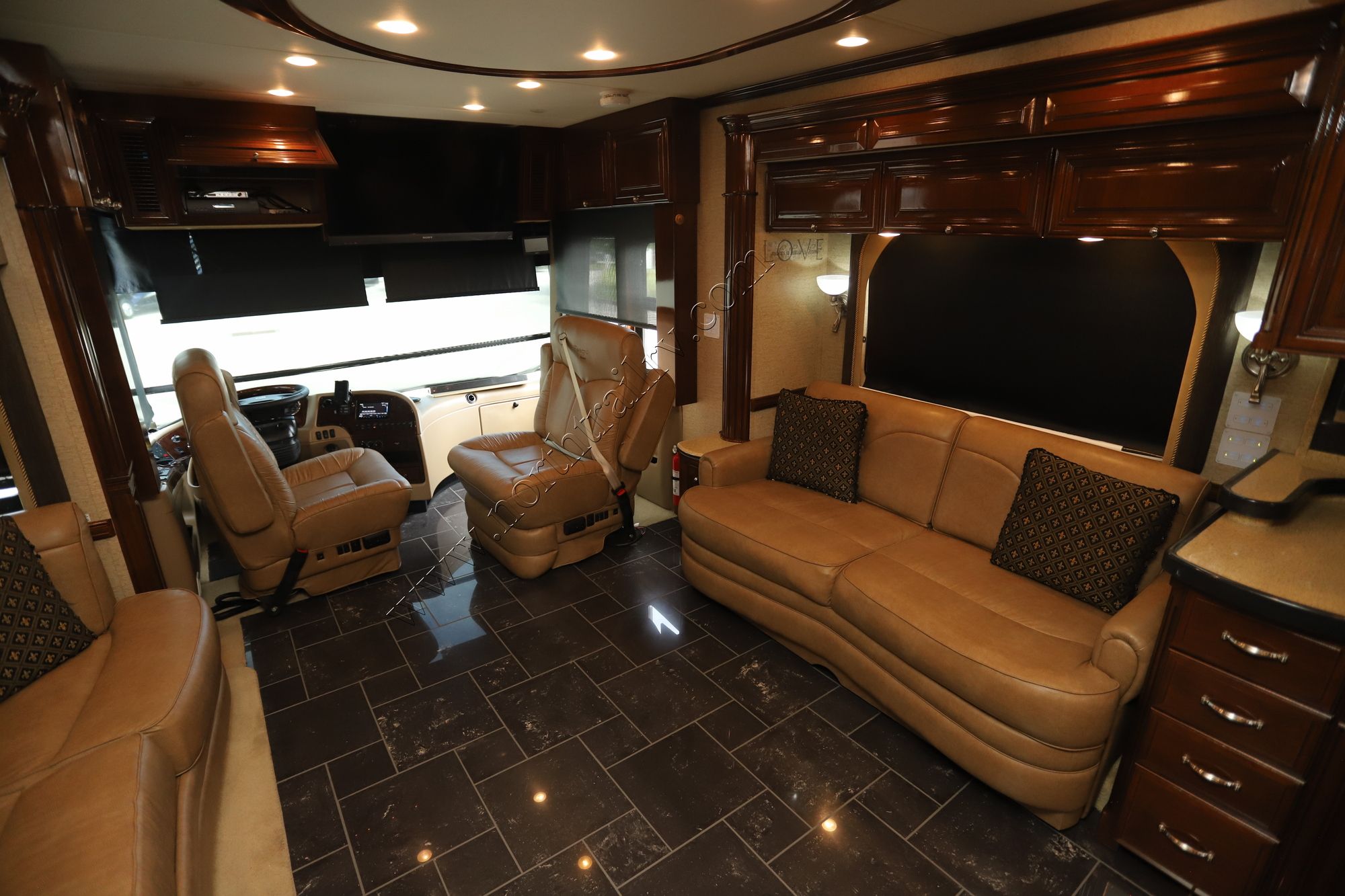 Used 2011 Newmar Essex 4524 Class A  For Sale
