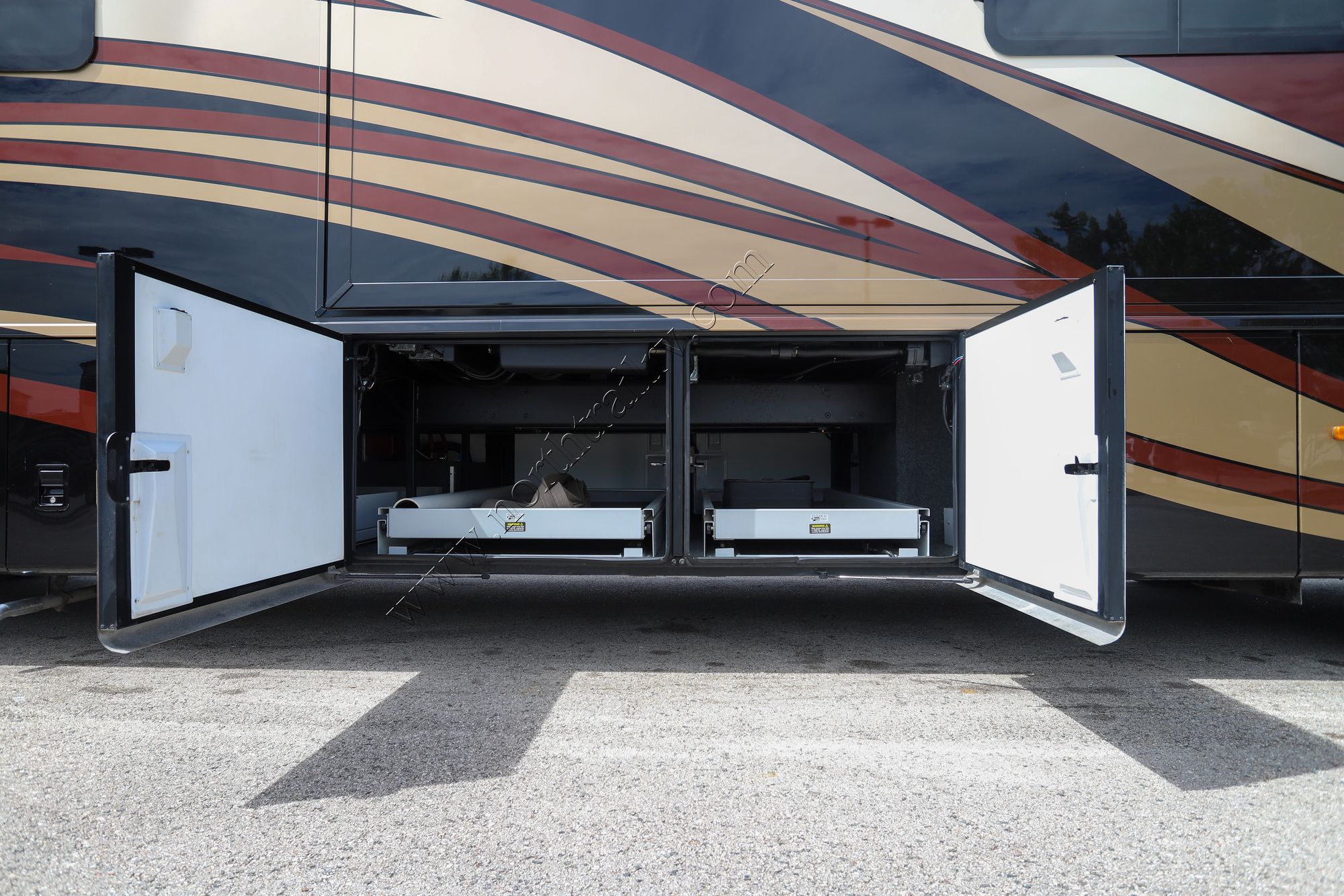 Used 2011 Newmar Essex 4524 Class A  For Sale
