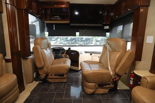 2011 Newmar Essex 4524