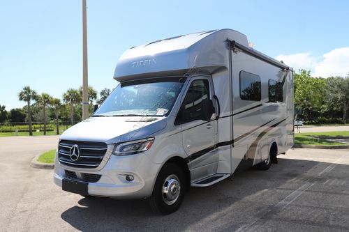 2021 Tiffin Motor Homes Wayfarer 25RW