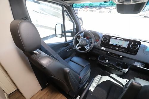 2021 Tiffin Motor Homes Wayfarer 25RW