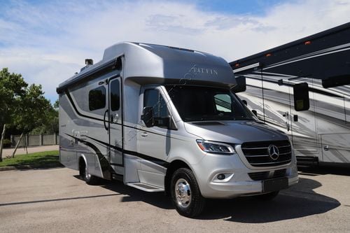 2021 Tiffin Motor Homes Wayfarer 25RW