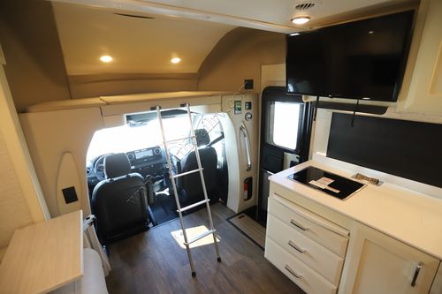 2021 Tiffin Motor Homes Wayfarer 25RW