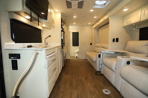 2021 Tiffin Motor Homes Wayfarer 25RW