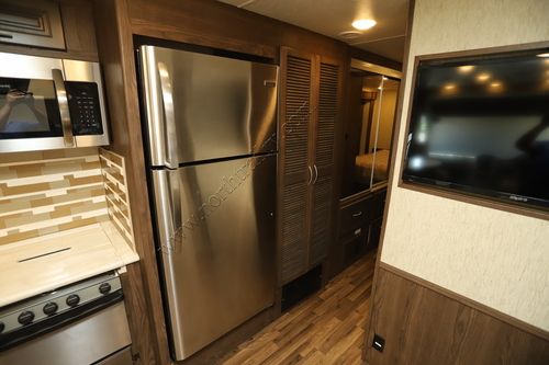 2019 Coachmen Mirada 35LS