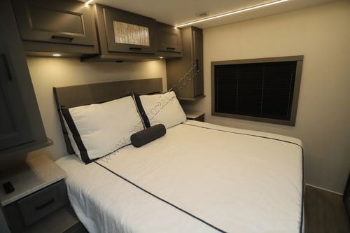 2025 Coachmen Mirada 29FW