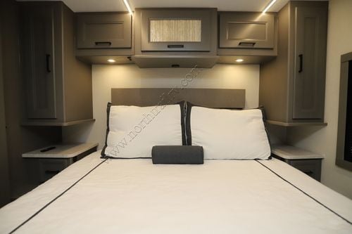 2025 Coachmen Mirada 29FW