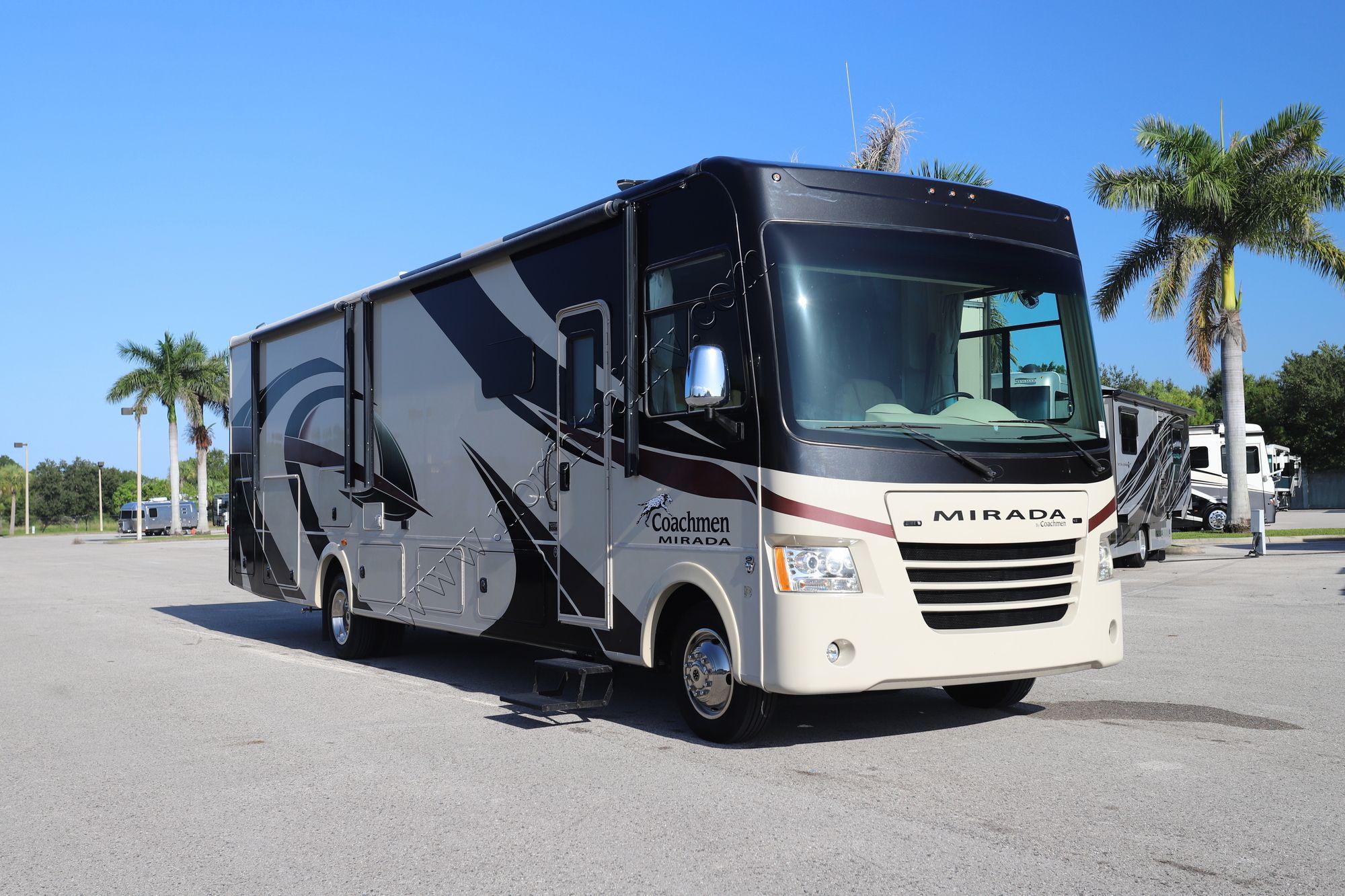 Used 2019 Coachmen Mirada 35LS Class A  For Sale