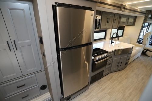 2025 Coachmen Mirada 29FW