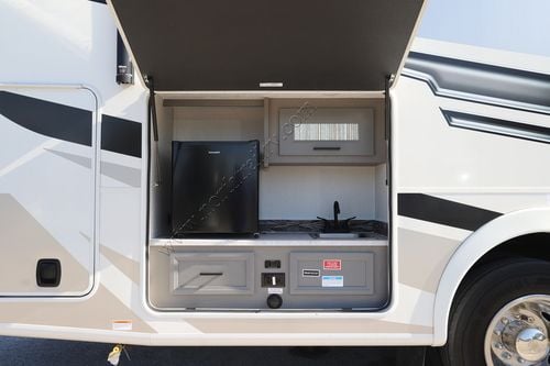 2025 Coachmen Mirada 29FW