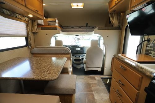 2016 Thor Chateau 22B