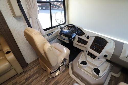2019 Coachmen Mirada 35LS
