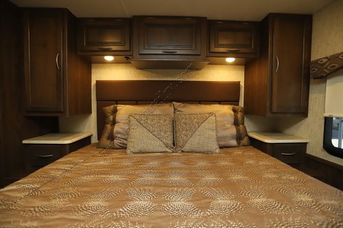 2019 Coachmen Mirada 35LS