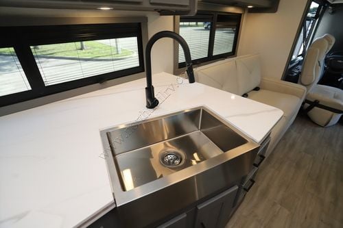 2025 Coachmen Mirada 29FW