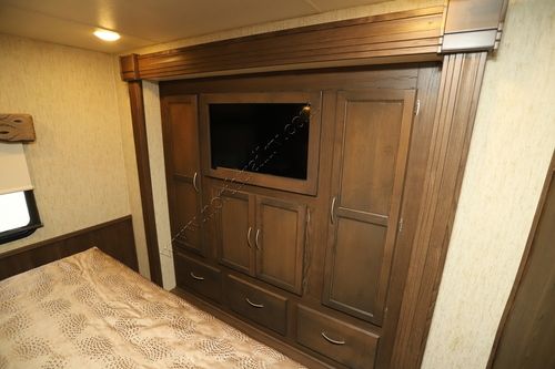 2019 Coachmen Mirada 35LS