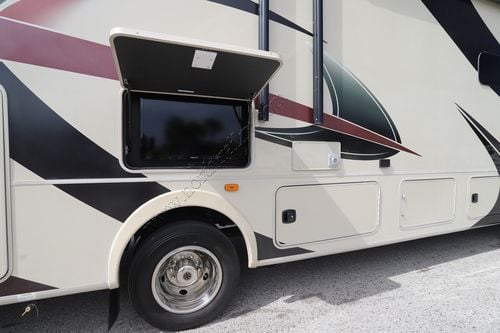 2019 Coachmen Mirada 35LS
