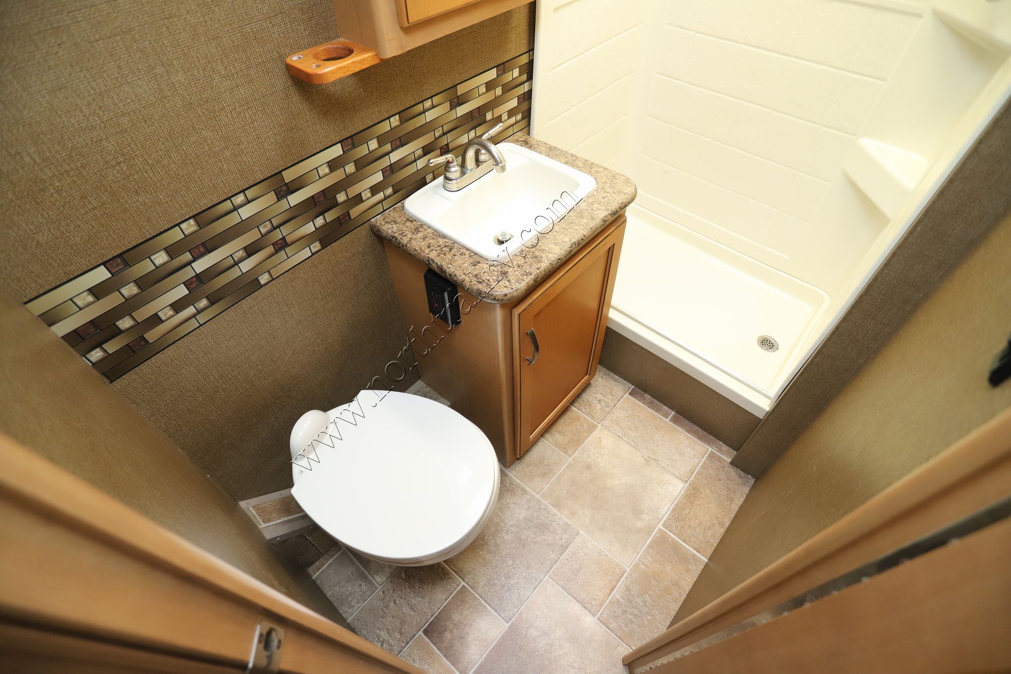 Used 2016 Thor Chateau 22B Class C  For Sale