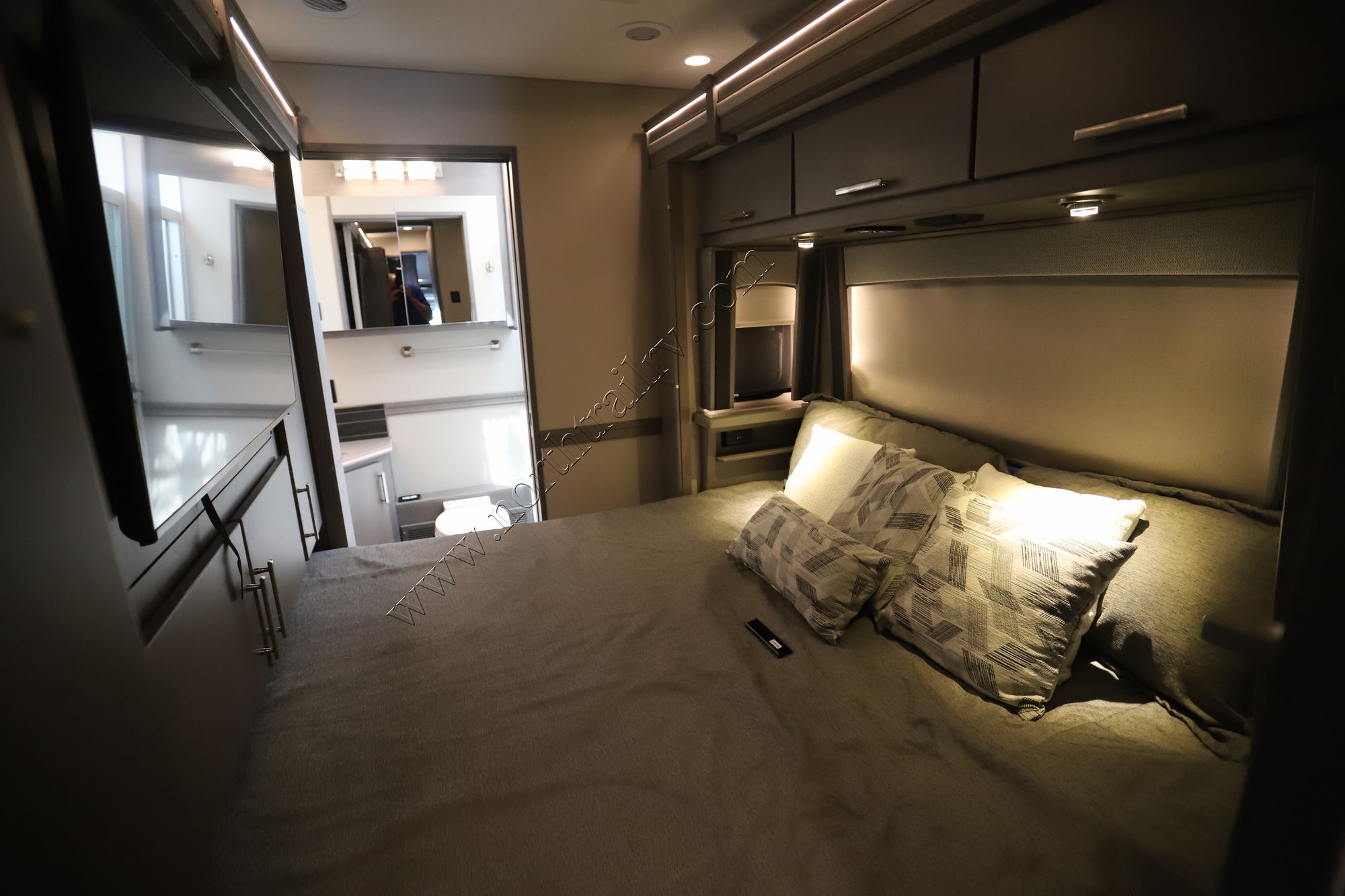 New 2026 Renegade Rv Classic 45CBF Super C  For Sale