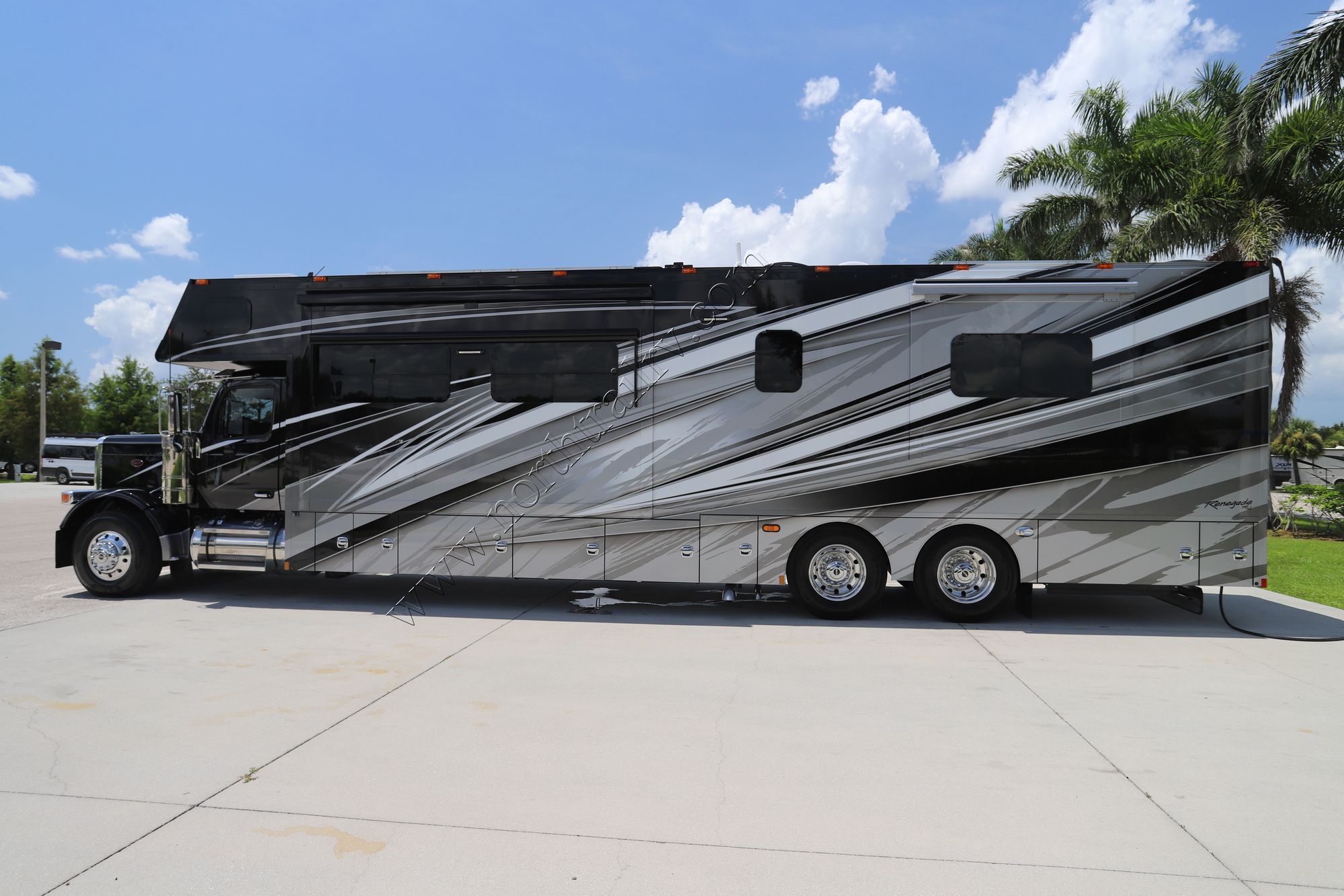 New 2026 Renegade Rv Classic 45CBF Super C  For Sale