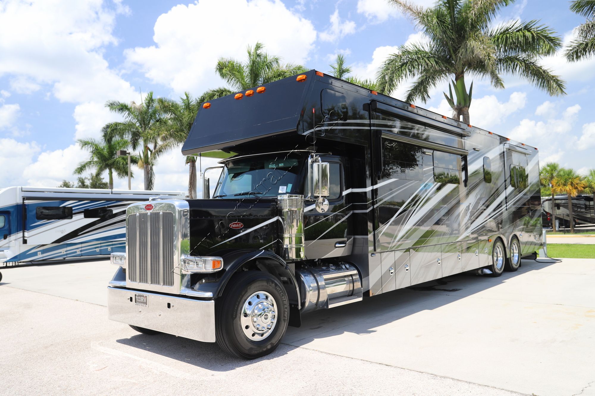 New 2026 Renegade Rv Classic 45CBF Super C  For Sale