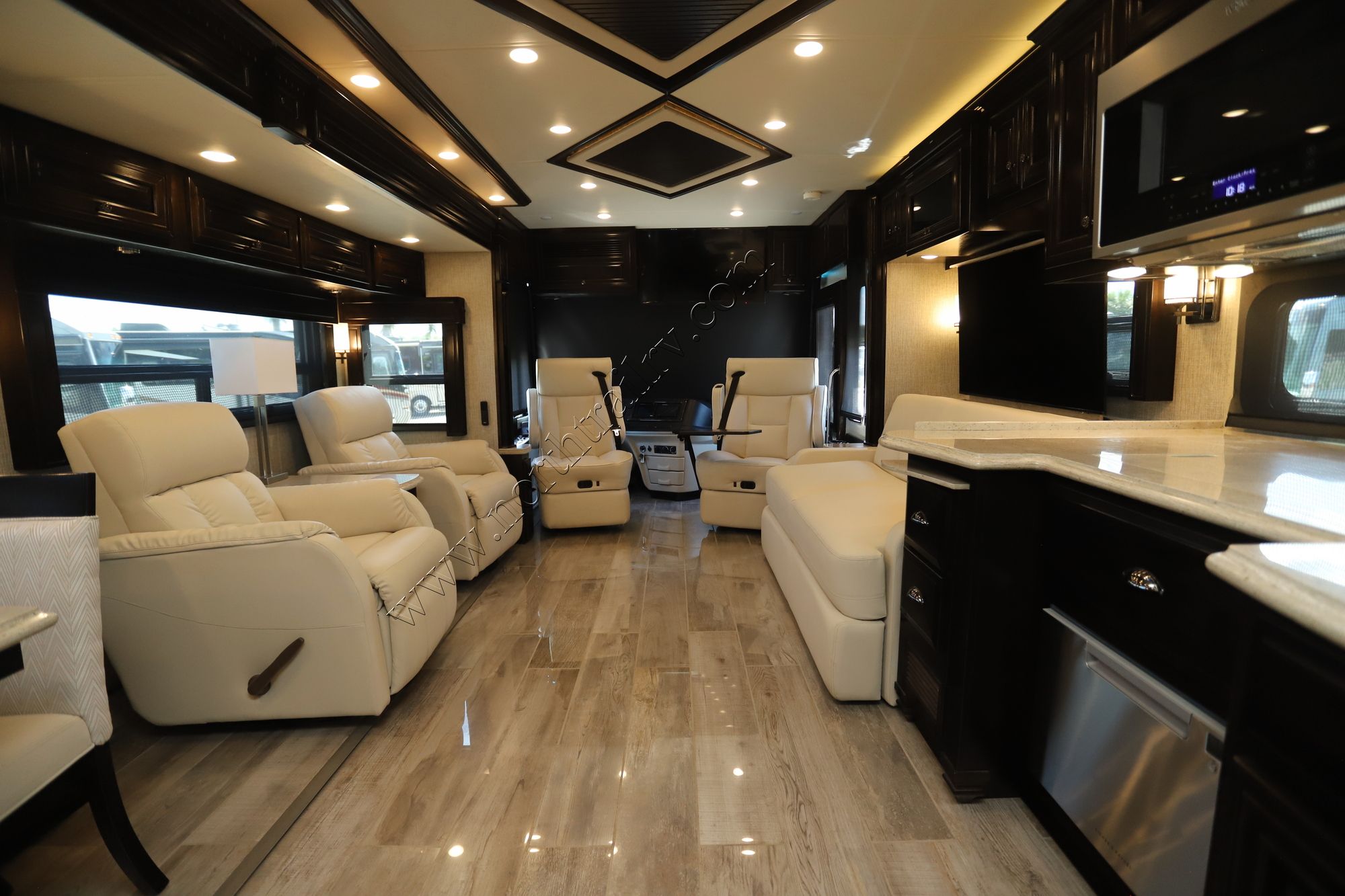 Used 2020 Newmar Dutch Star 4362 Class A  For Sale