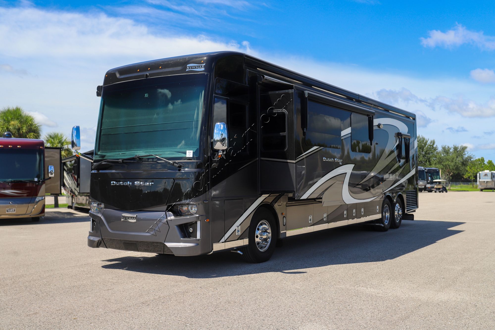 Used 2020 Newmar Dutch Star 4362 Class A  For Sale
