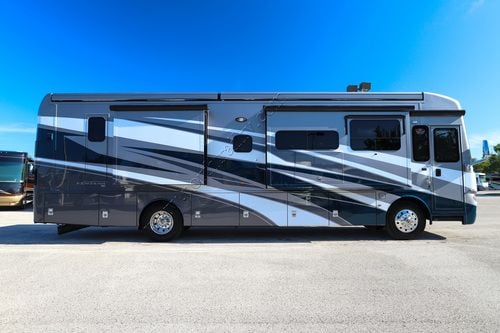 2026 Newmar Ventana 3809